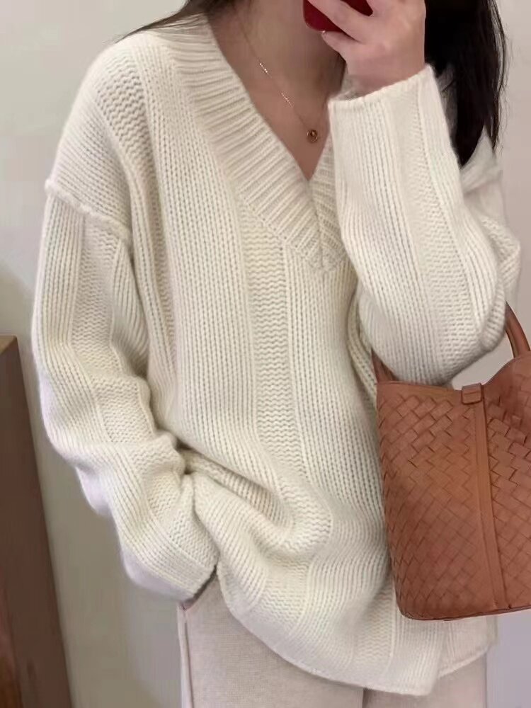 柔软麻花百搭宽松长袖套头纯色v领针织衫女秋图片