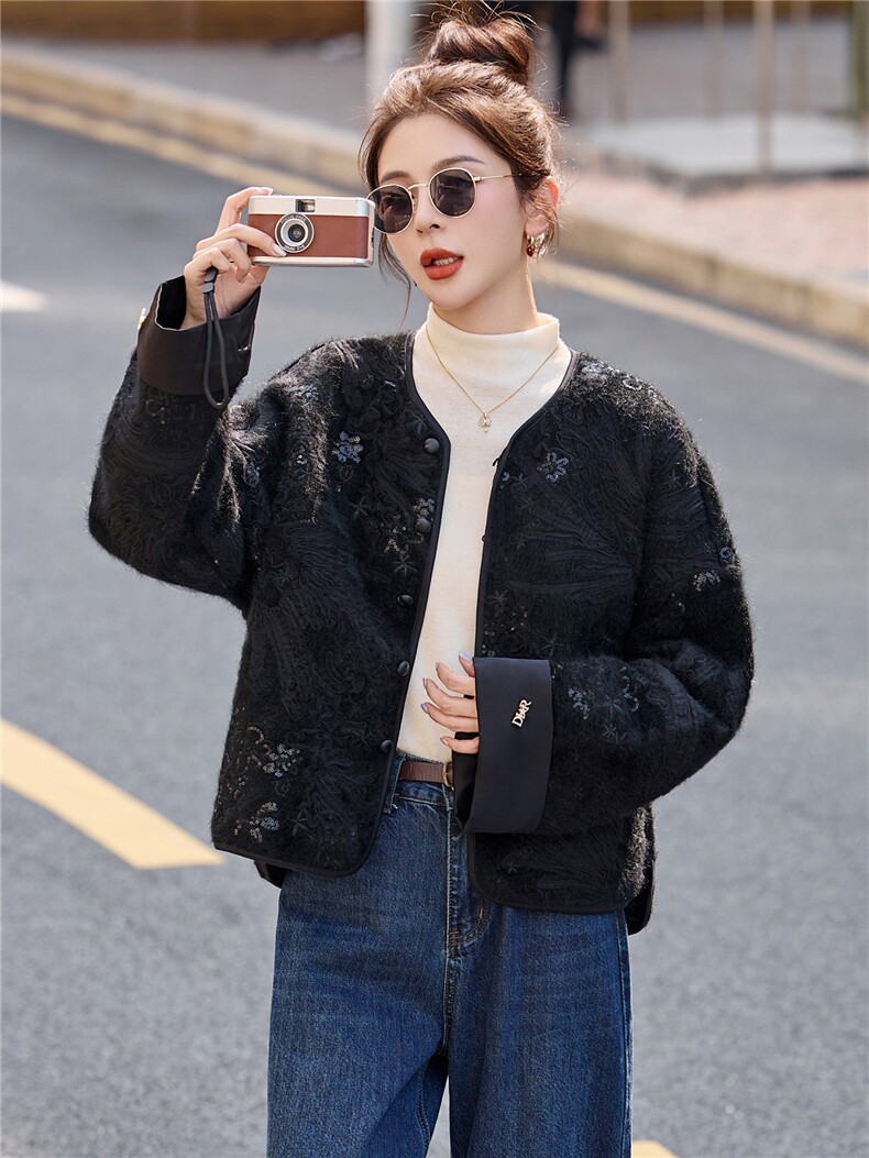 真兔毛绒短外套女冬季2025新品显瘦气质小众设计感新中式时尚女装,女装短外套,意芙