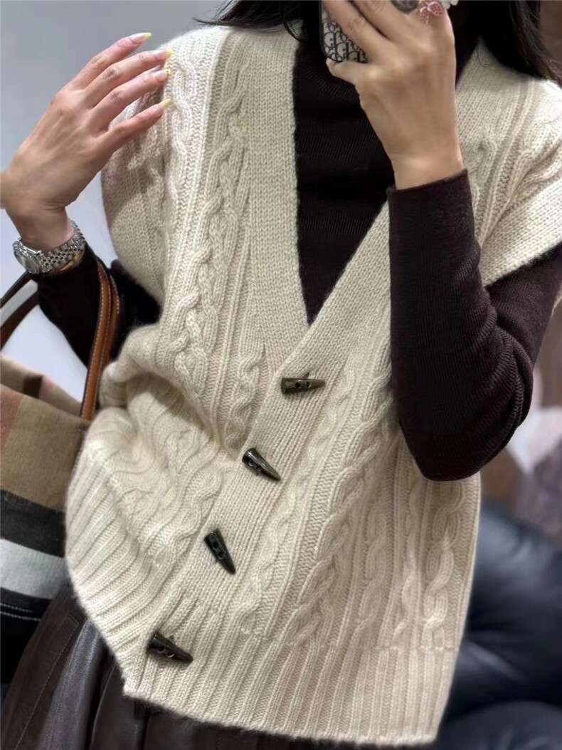 针织马甲女v领宽松慵懒单排扣无袖毛衣坎肩背心,女装马甲,大千羊绒