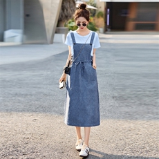 薄款天丝牛仔连衣裙女夏季新款宽松妈妈减龄T恤背带裙，女装牛仔裙，简韵佳