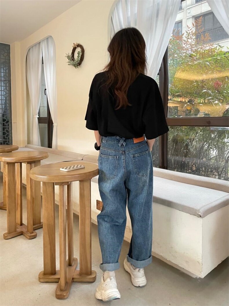 春季新款直筒牛仔裤，女装牛仔裤，玫瑰共和国