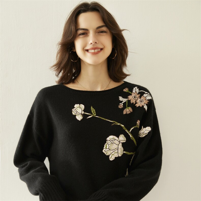 秋冬季新款舒适时尚百搭女士刺绣圆领35%羊绒衫,女装羊绒衫,戎美山