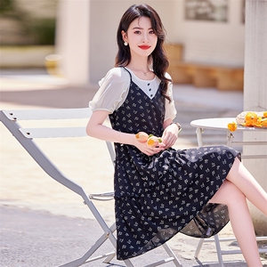 甜美减龄显瘦小个子碎花裙女夏新款轻薄a字裙泡泡袖假两件连衣裙图片