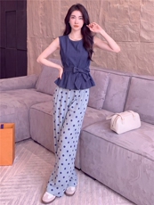 温柔系蓝色无袖花边拼接套装女夏款绑带收腰上衣波点阔腿裤两件套，女装套装/套裙，江南