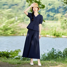 藏青色V领短袖衬衫阔腿裤两件套女夏季新款时尚气质显瘦穿搭套装，女装套装/套裙，水衣源