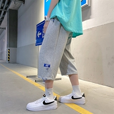 浅灰色