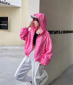 初夏短款薄防晒服图片