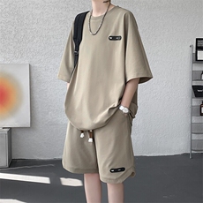 卡其色