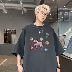 灰色