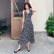 黑色复古碎花法式连衣裙2025新款女夏季度假风气质超好看背心长裙，女装连衣裙，2C030