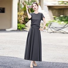 高级感慵懒风韩版圆领短袖连衣裙套装2024夏季收腰显瘦灰色长裙子，女装套装/套裙，蓝诺裳