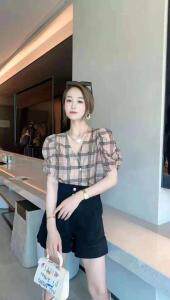 现货：夏季新款，格子V领小衫，女装，花之妖影