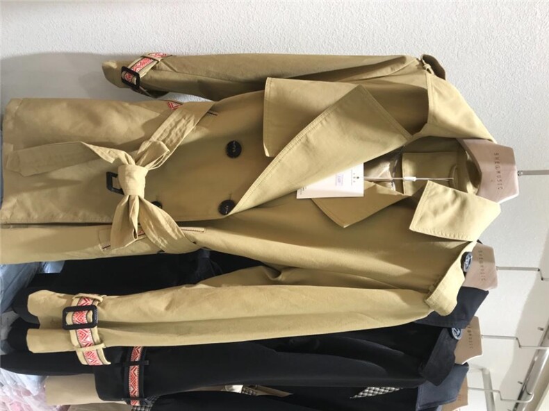 新款秋装，风衣，女装风衣，她缪(4F)