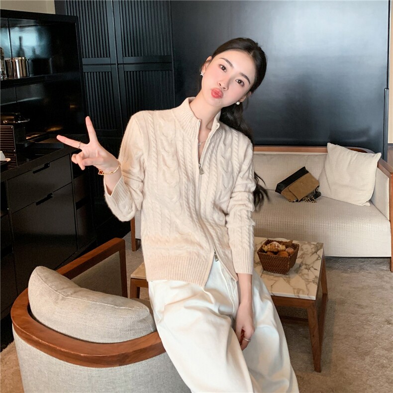 2025秋冬百搭时尚简约半高领麻花绞花针织衫,女装羊绒衫,玛卡隆羊绒