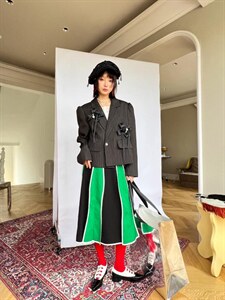肌里感小终黑色西装外套图片
