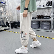 卡其色