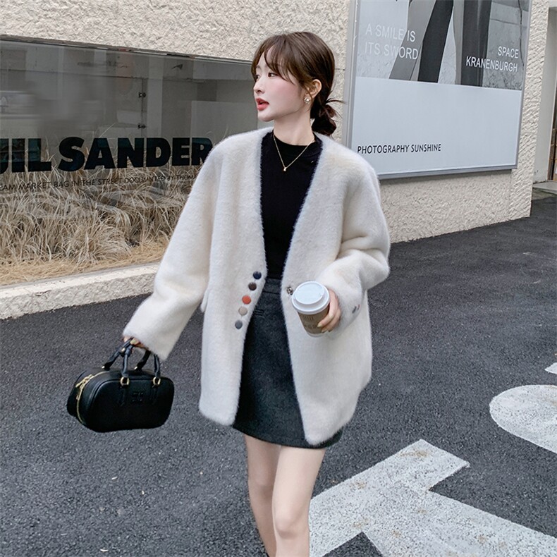 设计感毛毛加厚外套女2024冬新款短款韩系小香风时尚环保皮毛一体,女装短外套,2C095