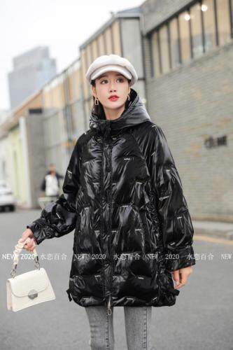 刺绣中长款羽绒服90绒，女装羽绒服，水恋百合