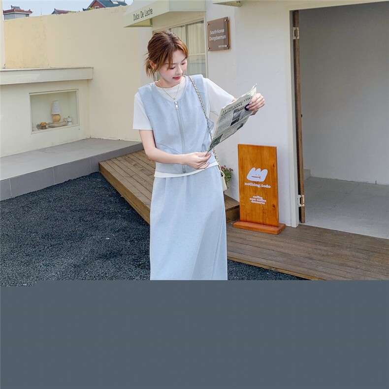 浅蓝色休闲套装女2025夏季新款韩系气质减龄马甲T恤半身裙三件套,女装套装/套裙,2C176