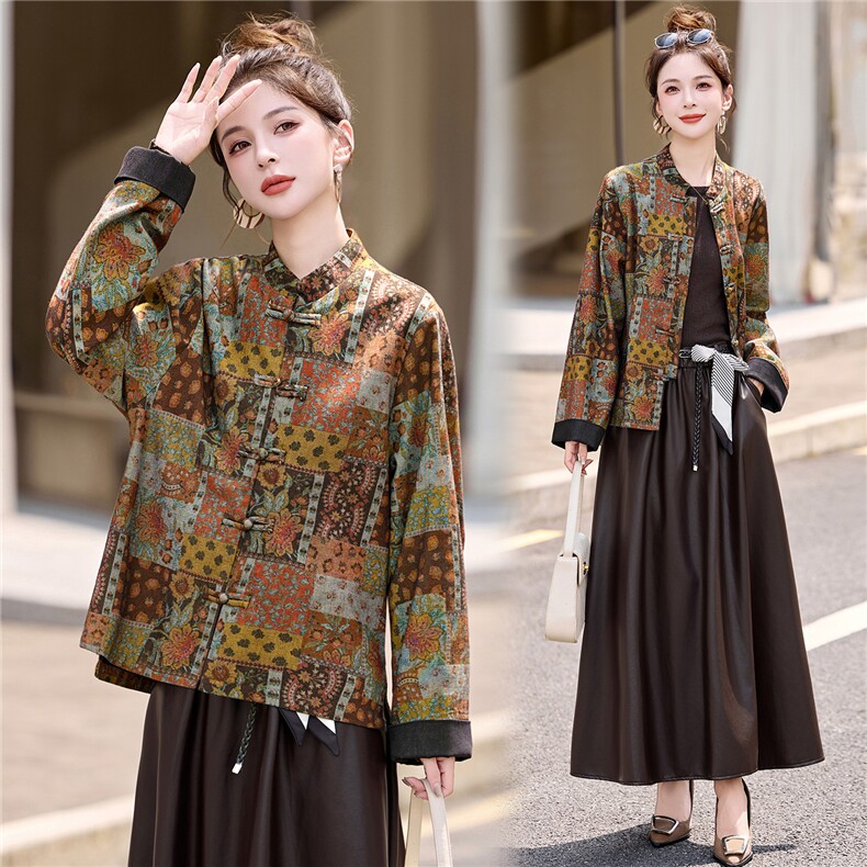 新中式复古印花盘扣外套女2025秋季新款洋气显瘦减龄百搭立领上衣，女装短外套，韩宇舍