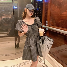 甜酷泡泡袖格子连衣裙女夏小个子收腰显瘦减龄艺术生俏皮可爱爆款，女装连衣裙，2C201