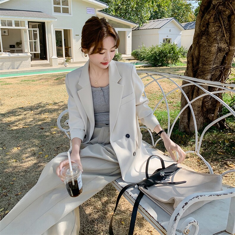 白色西装外套女设计感小众2025秋季新款西服女可盐可甜休闲小西装,女装西装,浙宝069