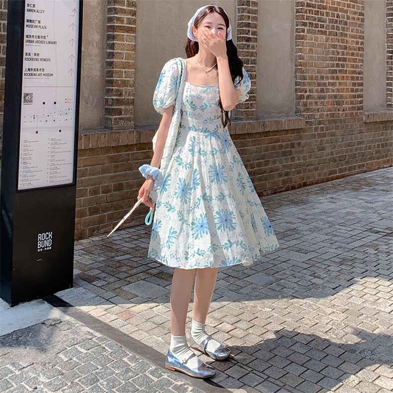 蓝色碎花泡泡袖连衣裙女夏季2024新款法式气质小个子减龄茶歇裙子,女装连衣裙,天使之佳话