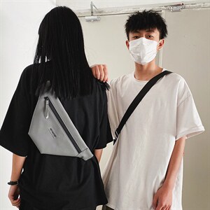 夏季个性港风潮牌运动腰包斜挎包新款纯色pu防水胸包图片