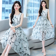 2023年夏季韩版时尚中长款套头修身不规则A字连衣裙，女装连衣裙，火爆靓佳人