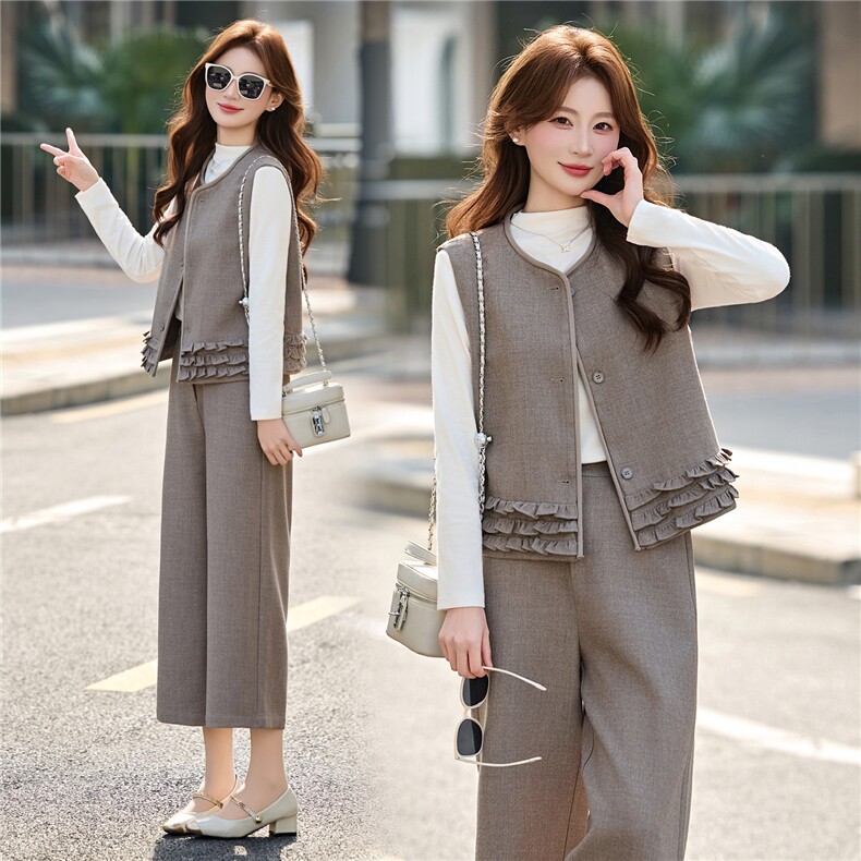 主推现货简约领型凸显女人味衣摆木耳边凸显层次感时尚休闲三件套，女装套装/套裙，尚娜萱