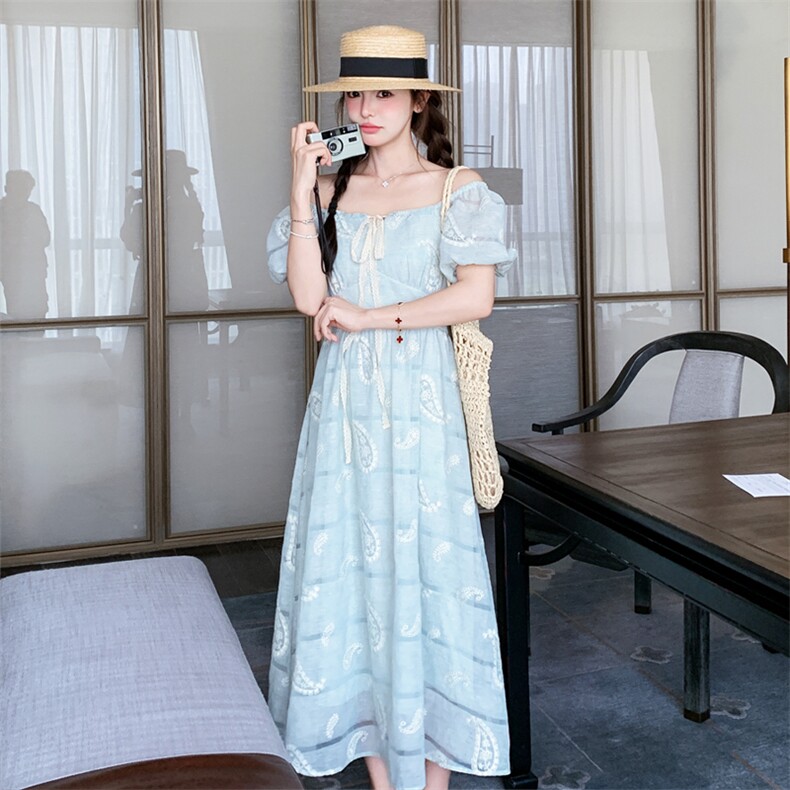 蓝色法式甜美泡泡袖显瘦一字肩连衣裙女2025夏季新款气质温柔长裙,女装连衣裙,2C158