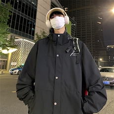 黑色