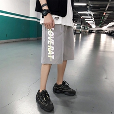 灰色