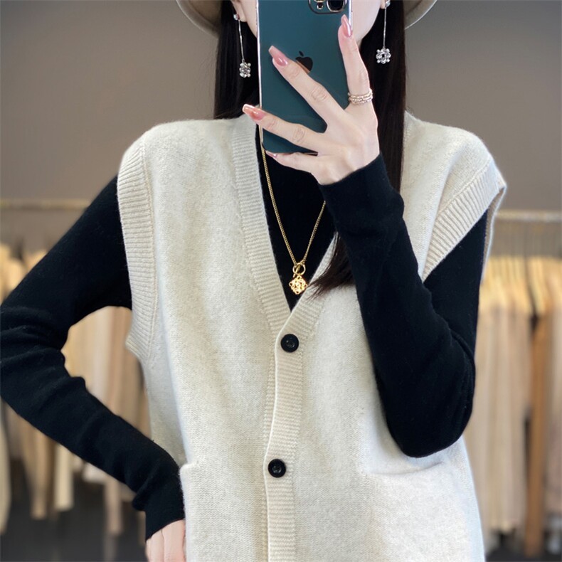轻盈自在！叠穿V领马甲女宽松显瘦背心针织开衫无袖坎肩,女装马甲,润辉羊绒
