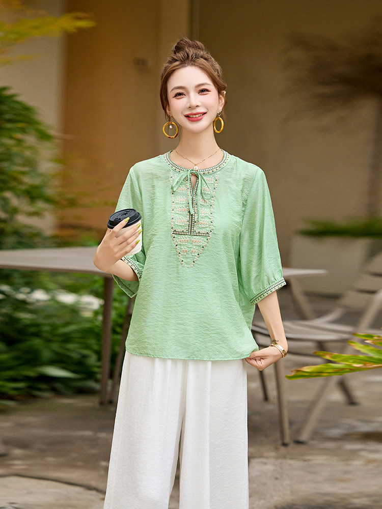 现货！2025夏季新款刺绣套装女时尚休闲气质宽松两件套套装,女装套装/套裙,魅影