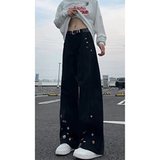 黑色