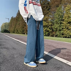深蓝色