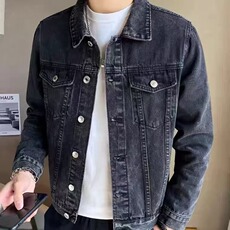 黑色