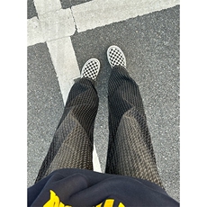 黑灰色