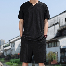 黑色