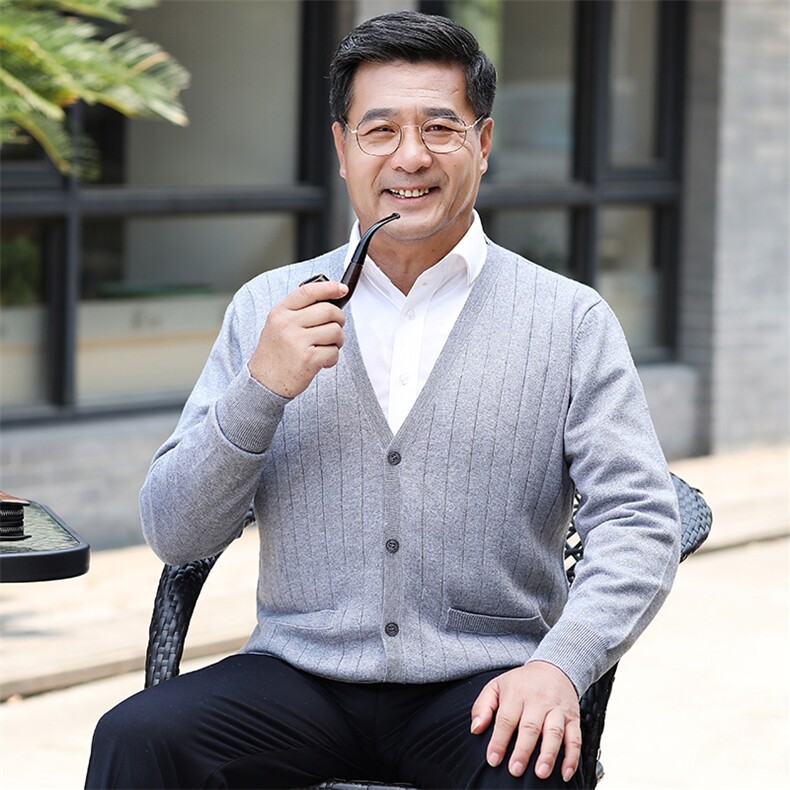 2024秋冬新款中老年男款V领纯色纽扣开衫，男装羊绒开衫，衣恋羊绒