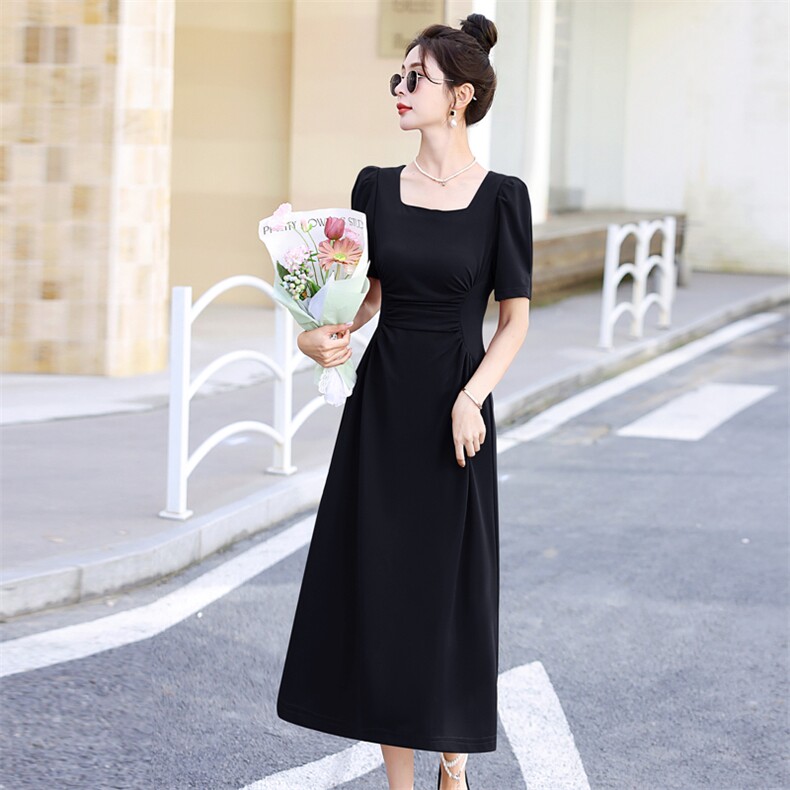 法式气质方领泡泡袖黑色连衣裙女夏季2025新款高级感修身显瘦裙子,女装连衣裙,意芙