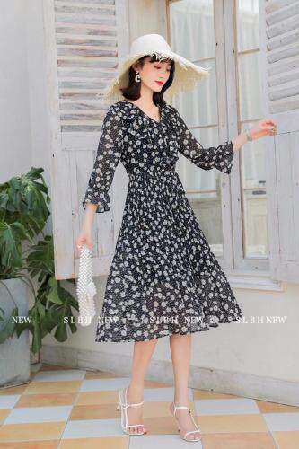时尚连衣裙，女装连衣裙，水恋百合