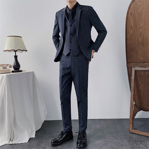 韩版修身男士西服套装格子西装三件套新郎结婚礼服图片