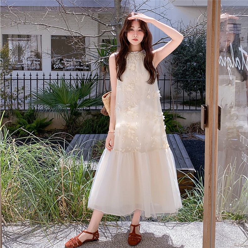 法式立体花朵挂脖连衣裙女2025年夏季新款温柔风海边度假显瘦长裙,女装连衣裙,2C261