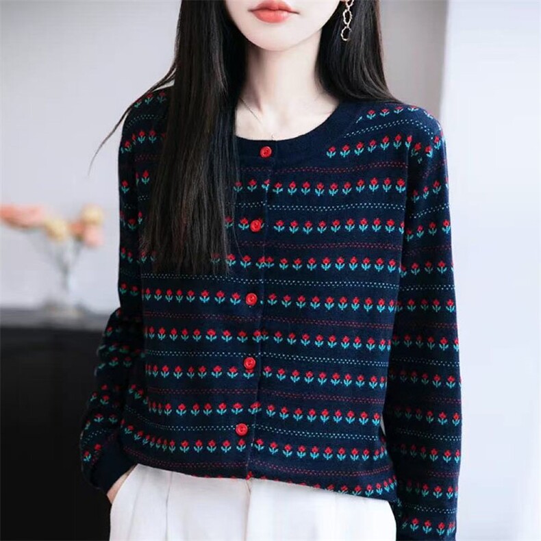 2025年秋季圆领长袖小玫瑰扣子开衫，女装针织衫/毛衣，萱芳婷羊绒