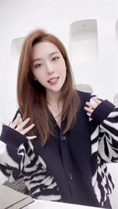 现货斑马纹外套图片