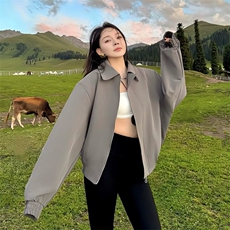 灰色