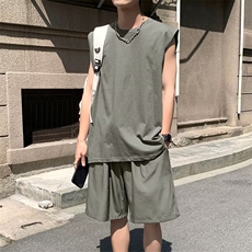 灰色