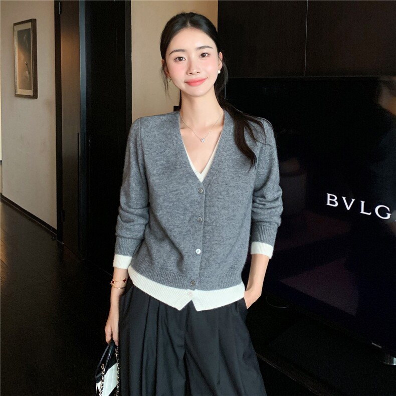 2025秋冬百搭时尚v领纽扣长袖针织衫,女装羊绒衫,玛卡隆羊绒
